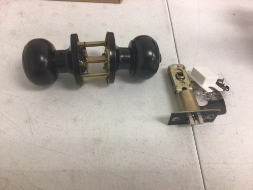 Matte Black Locking Doorknob, Appears New, Sold as is - Lot 568