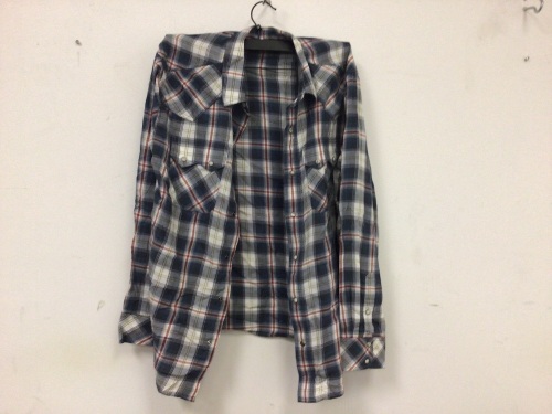 Mens Ariat Flannel, Size XL, E-Comm Return - Lot 646
