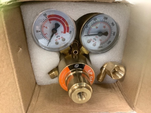 SUA Gas Regulator, Appears New, Sold as is - Lot 188
