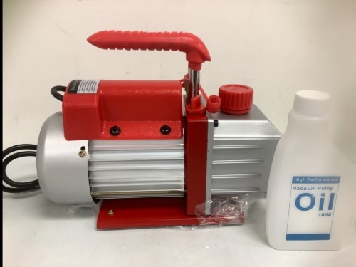 Vacuum Pump, Appears new, Powers up, Sold as is - Lot 194