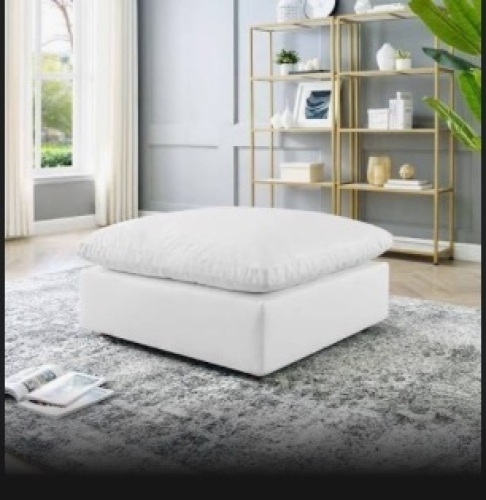 Large white ottoman-removable slip cover - Lot 171