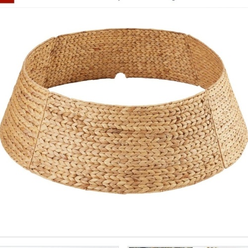 Woven Hyacinth Christmas Holiday Tree Collar - 42in $119.99 - Lot 353
