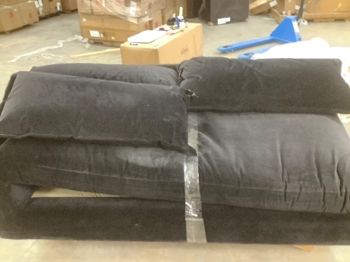 Sectional Lounge Piece *Only* - Lot 676