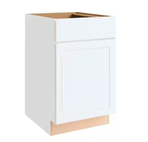 Hampton Bay Courtland 21 in. W x 24 in. D x 34.5 in. H Assembled Shaker Base Kitchen Cabinet in Polar White  - Lot 120
