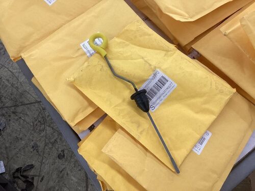 Lot of (75) Automatic Transmission Fluid Dipstick For Honda Civic 1.7L 2001-2005  - Lot 479