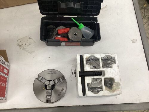 Lot of Small Tools  - Lot 562