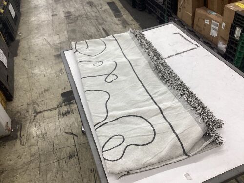 Slashop Couch Cover  - Lot 476
