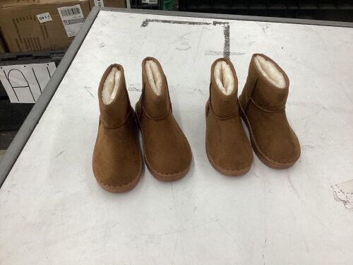 Lot of (2) Kids Faux Fur Lined Boots, Size 30 & 32 - Lot 648