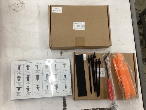 Lot of (2) 415 Pcs Car Retainer Clips & Plastic Fasteners Kit - Lot 653