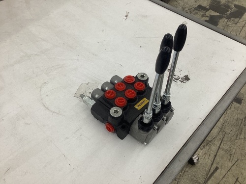 VEVOR Hydraulic Control Valve  - Lot 693