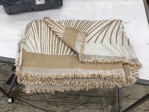 Slashop Couch Cover  - Lot 730