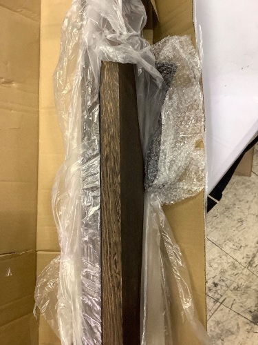 floating shelves  - Lot 785