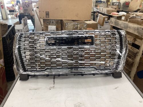 GMC Yukon Denali Front Grill  - Lot 470