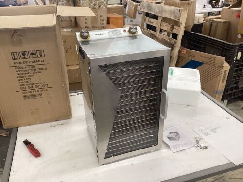 18 Tray Food Dehydrator - Missing Power Cord, For Parts or Repair  - Lot 711