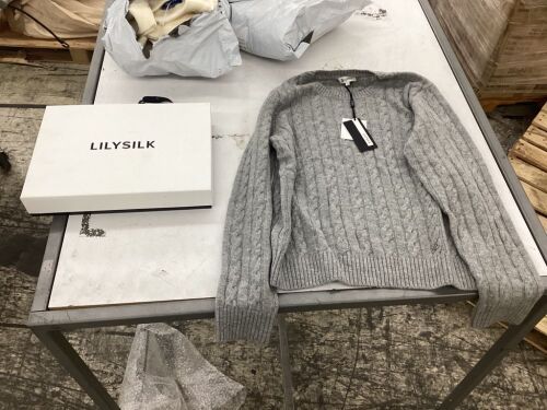 Lilysilk Classic Cable Knit Sweater with Ribbed Edges, Large  - Lot 602