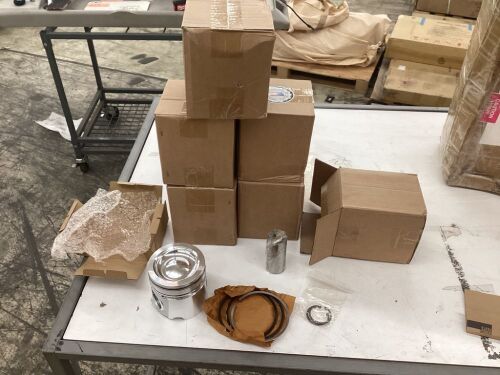 Lot of (6) Engine Cylinder Piston  - Lot 425