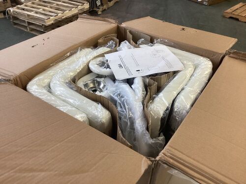 White Bar Stools, Set of 4  - Lot 744