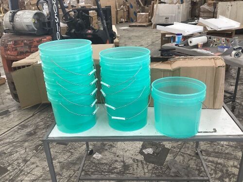 Lot of (10) Leaktite 3.5 gal Plastic Translucent Pail, Green - Lot 494
