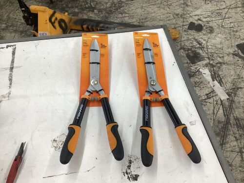 Lot of (2) Fiskars Power-Lever Hedge Shears 10" - Lot 599