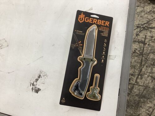 Gerber Gear Ultimate Fixed Blade Knife - Lot 569