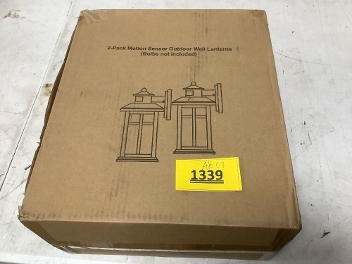 Motion Sensor Outdoor Light - 2 Pack - Lot 1339