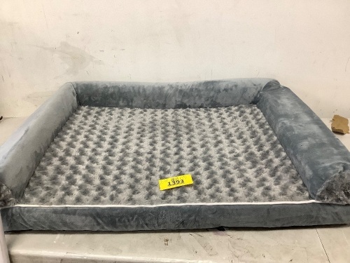 Pet Bed - Lot 1393