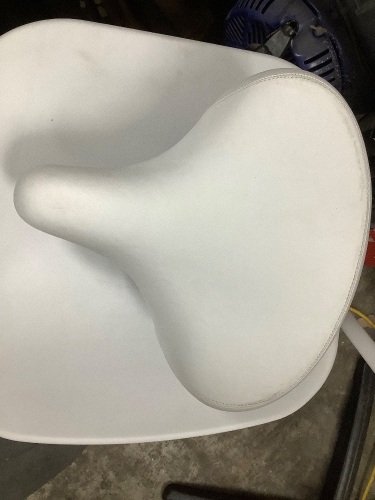 White Bike Seat Bikeroo - Lot 1433