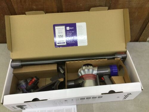 Dyson V8 Cordless Stick Vacuum Cleaner  - Lot 168