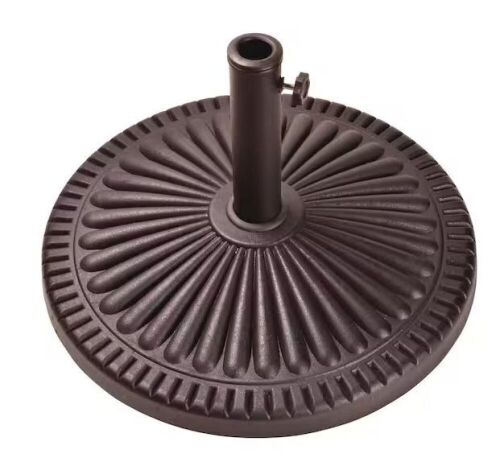 Bond Veranda Umbrella Base in Antique Bronze - Lot 586
