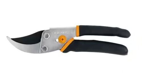 Case of (6) Fiskars 5/8 in. Cut Capacity Classic Bypass Hand Pruning Shears - Lot 693