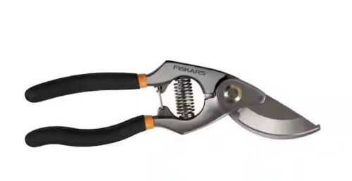 Case of (6) Fiskars 3/4 in. Cut Capacity Forged Steel Blade with Non-Slip Grip Bypass Hand Pruning Shears - Lot 713