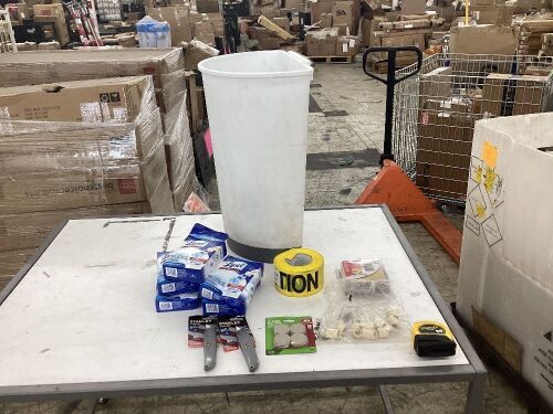 Small Lot of Return Items  - Lot 707