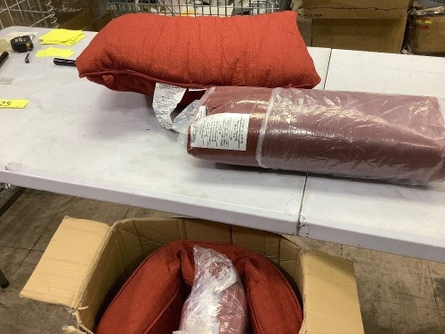Sunshine outdoor patio chair cushions  - Lot 325