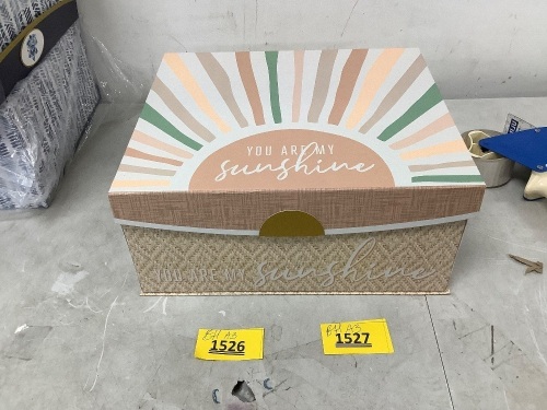 13 Piece Gift Box Set - Lot 1526