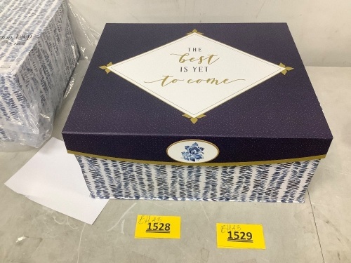 13 Piece Gift Box Set - Lot 1529
