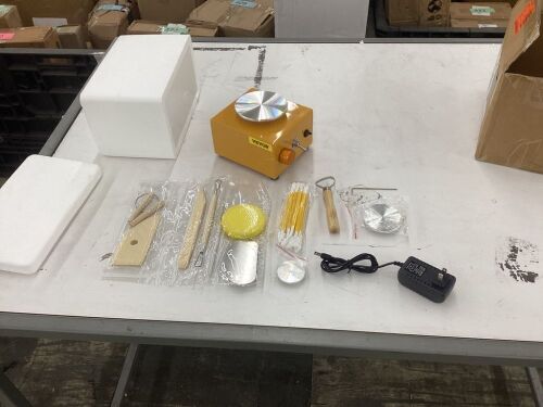 30 W Mini Electric Adjustable Speed Pottery Wheel - Doesn't Power On, For Parts or Repair  - Lot 734