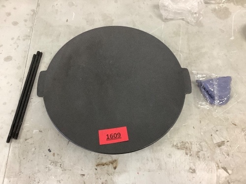 Cast iron for frying for outdoors for camping - Lot 1609