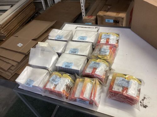 Lot of (156) Magic Mounts All-Purpose Hooks - Lot 671