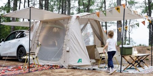 Tentsla X1 Tesla Tailgate Tent  - Lot 63
