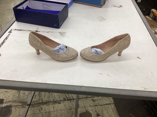 Nude Fabric Rhinestone Pumps, Size 7M - Lot 308