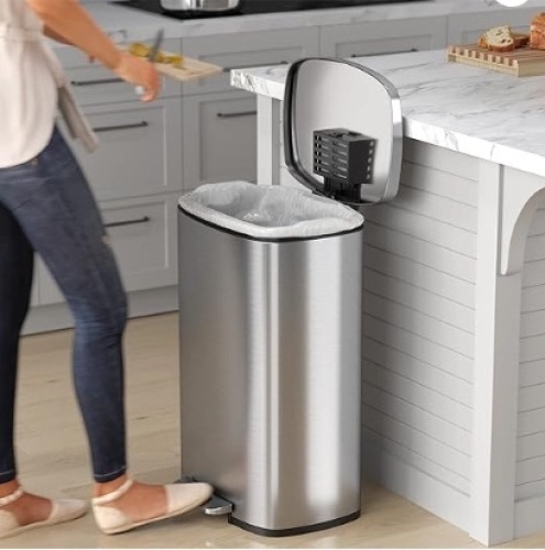 iTouchless SoftStep 13.2 Gallon Step Kitchen Trash Can with Lid and Odor Filter - Lot 220