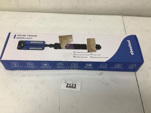 Solar Tripod Worklight - Lot 2123