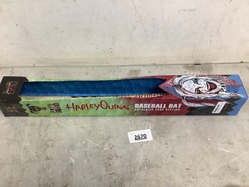 Harley Quinn Baseball Bat - Lot 2670