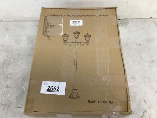 Solar Powered Triple Headed Solar Lights - Lot 9708