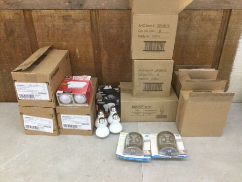 Large Lot of Light Bulbs  - Lot 282