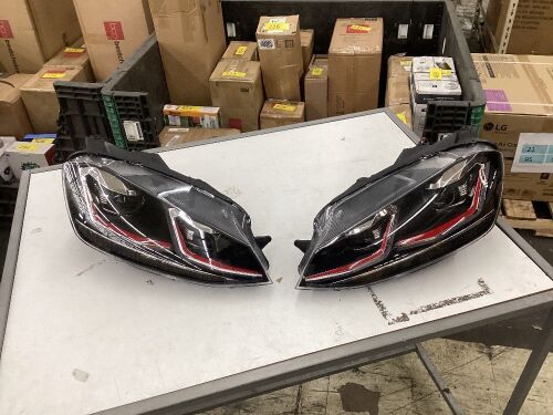 Pair of Headlights, Unknown Fit  - Lot 544