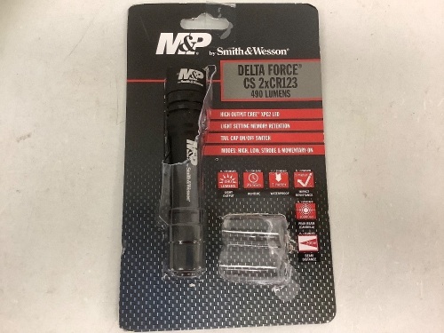 Smith & Wesson Flashlight, E-Commerce Return, Sold as is - Lot 564