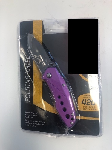 Folding Knife, Appears New, Sold as is - Lot 575