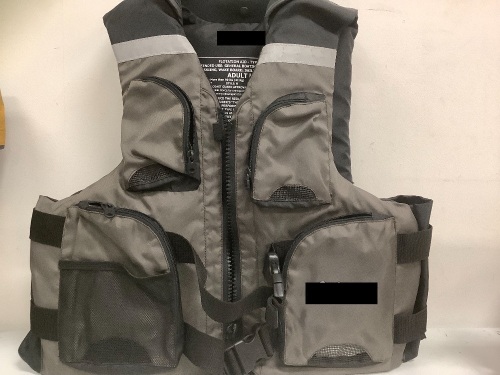 Adult L/XL Life Vest, E-Commerce Return, Sold as is - Lot 527