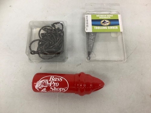 Lot of (3) Fishing Items, Appears new, Sold as is  - Lot 562